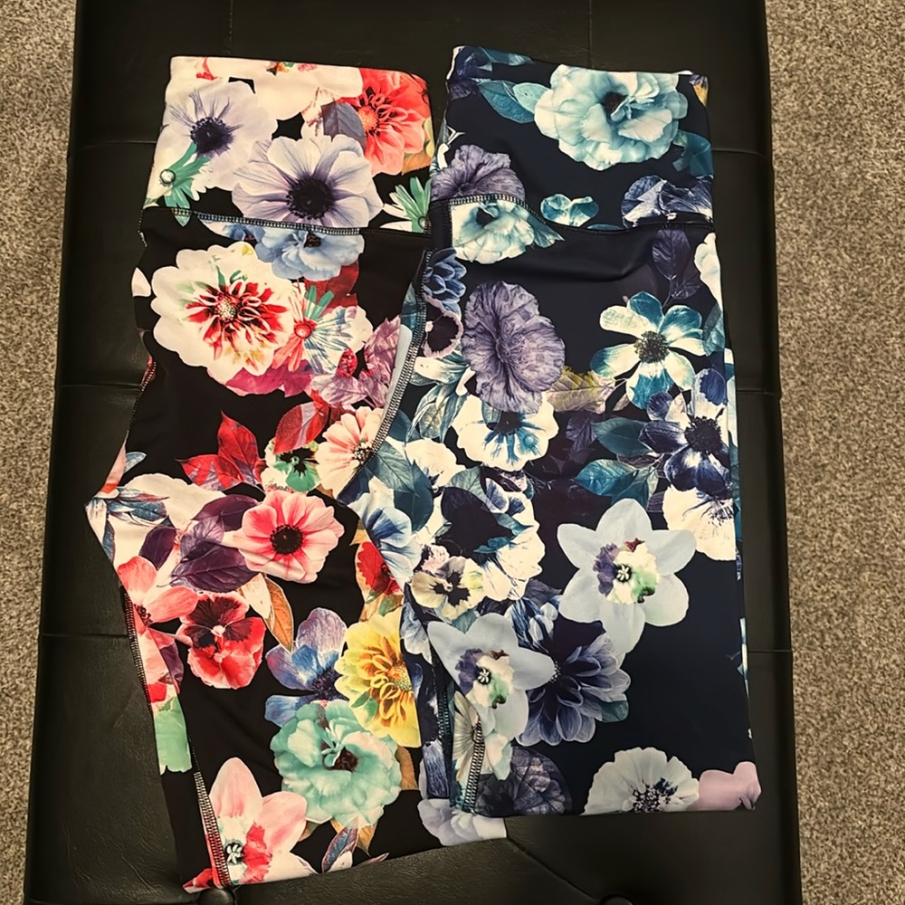 Set of Old Navy 7/8 flower leggings 🌺🌸